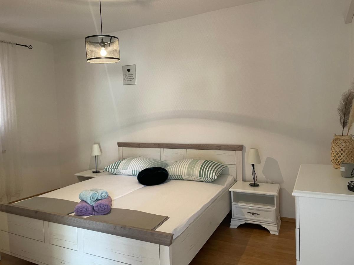 Apartmani Meri เยเซรา ภายนอก รูปภาพ
