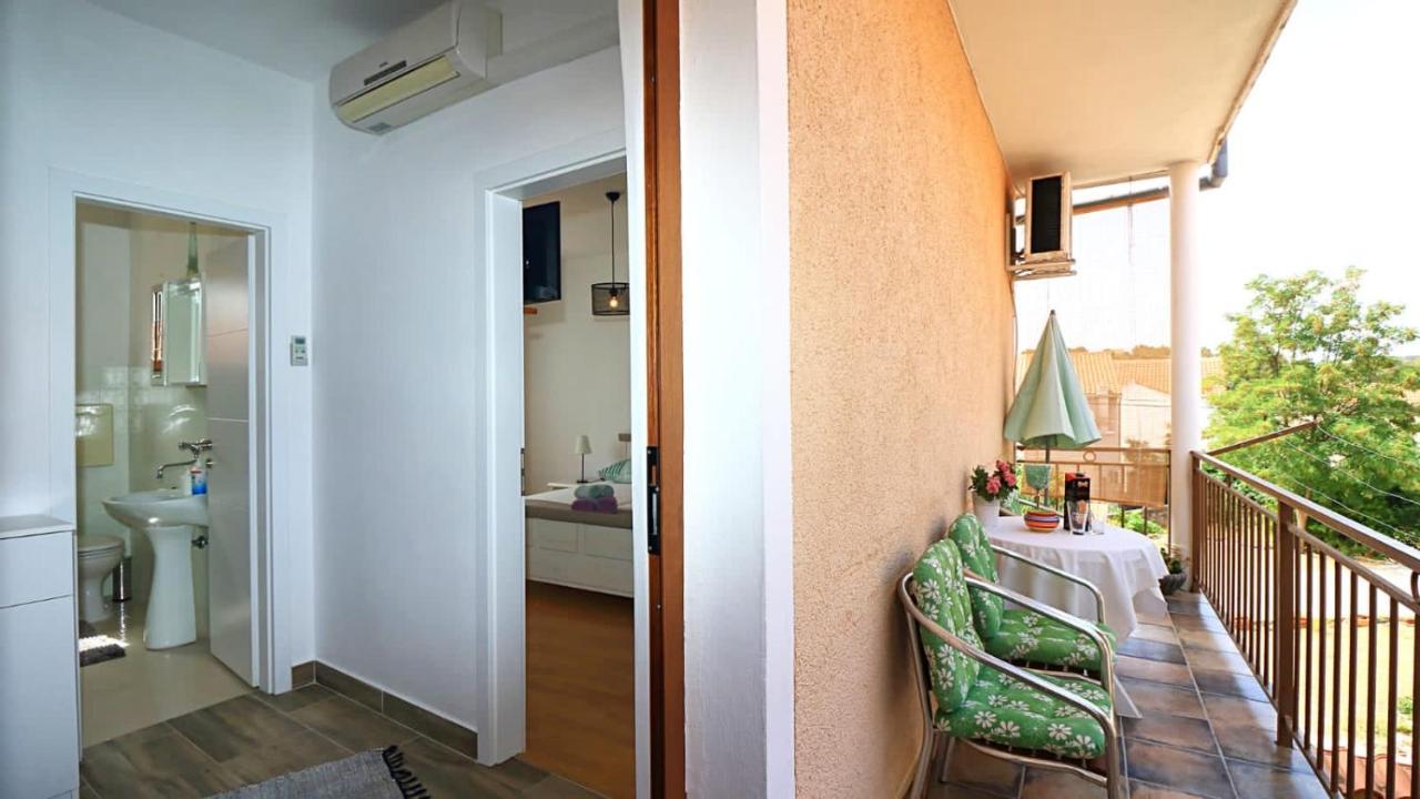 Apartmani Meri เยเซรา ภายนอก รูปภาพ