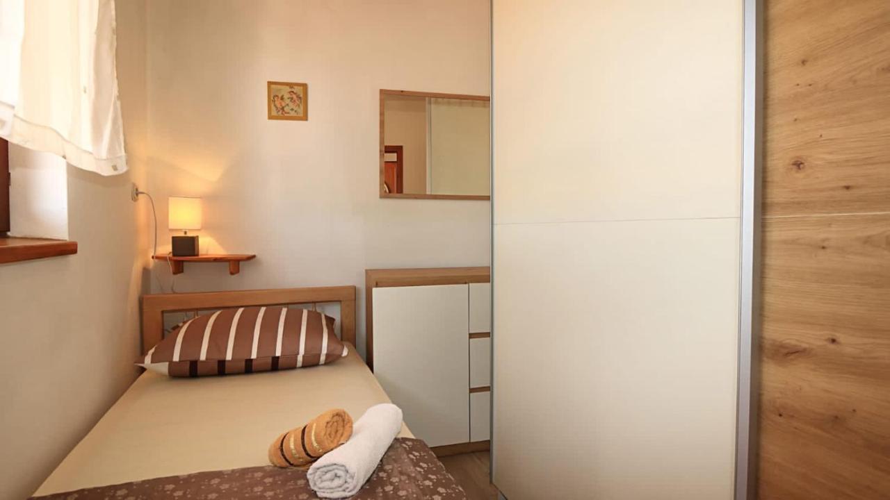 Apartmani Meri เยเซรา ภายนอก รูปภาพ