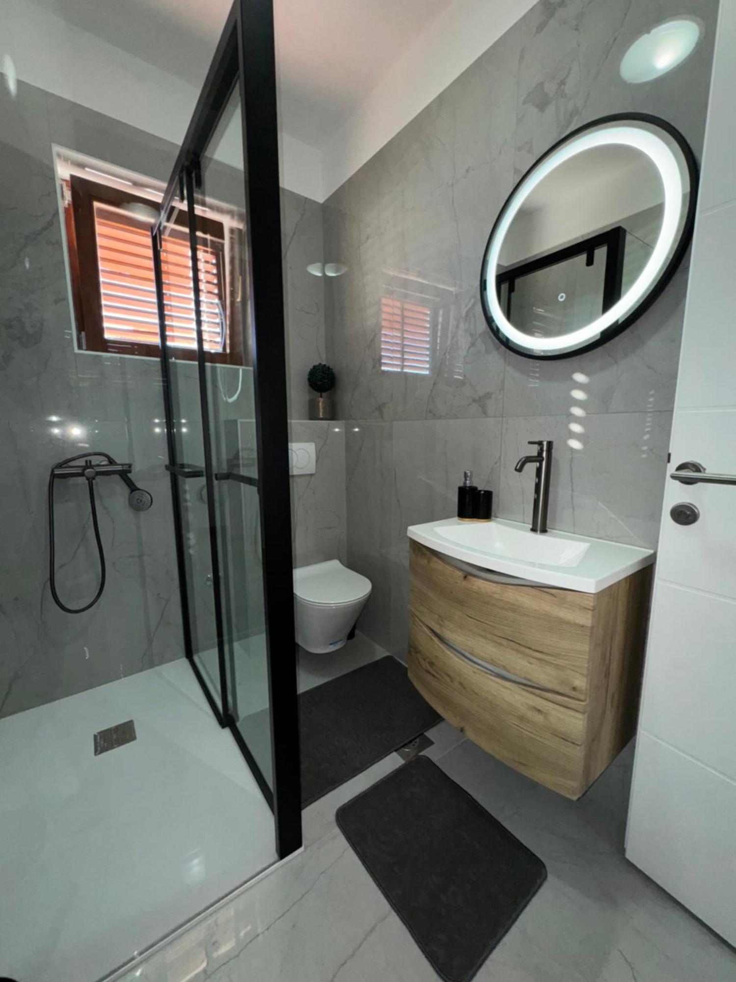 Apartmani Meri เยเซรา ภายนอก รูปภาพ